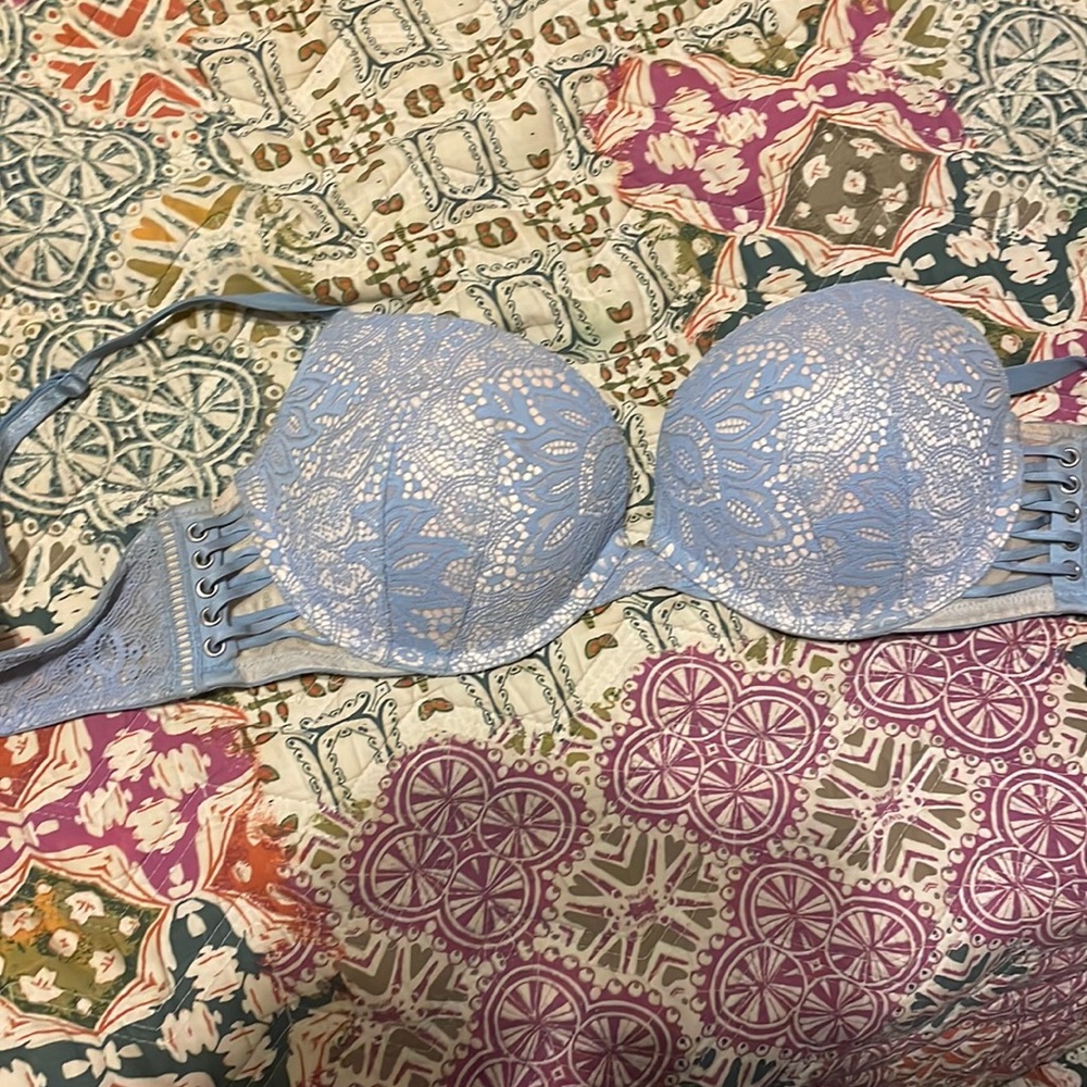 Lightly used, excellent condition VS push up bra!